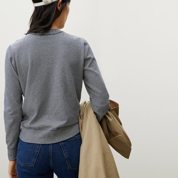 Everlane - The organic cotton crewneck sweater - Picture 7 of 8